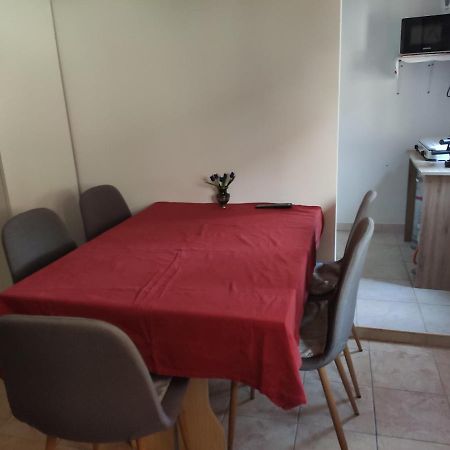 Lelle Lelke Apartmanház Balatonlelle Exterior foto